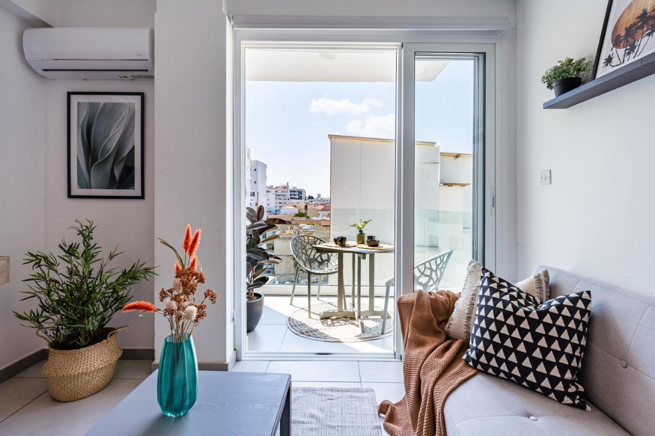 Made With Love 1-Br Apt By Finikoudes Beach 拉纳卡 外观 照片